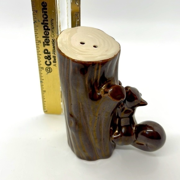 Pottery Barn Squirrel salt and pepper shakers - Picture 5 of 6